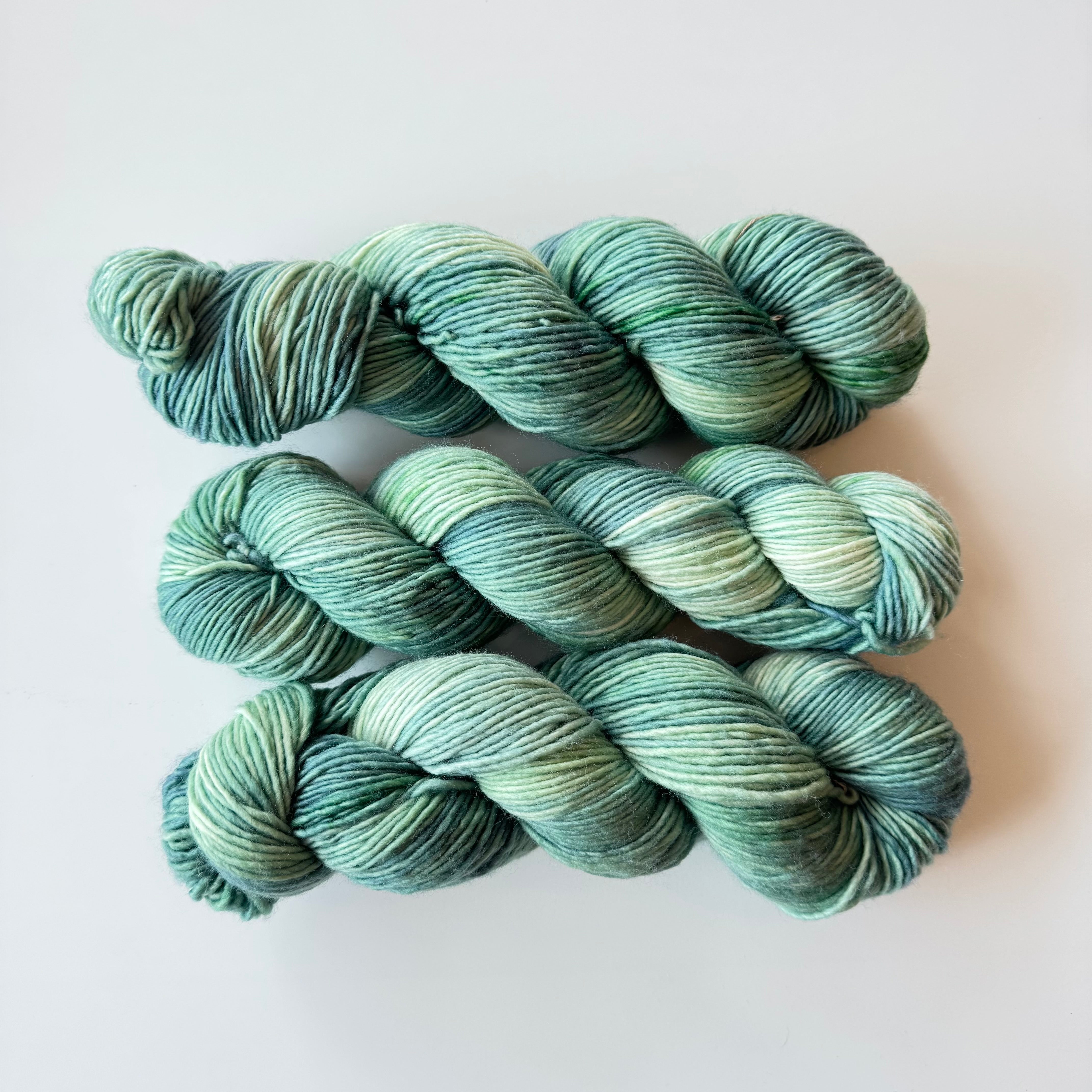 DOVE Worsted - Single Ply Merino wool