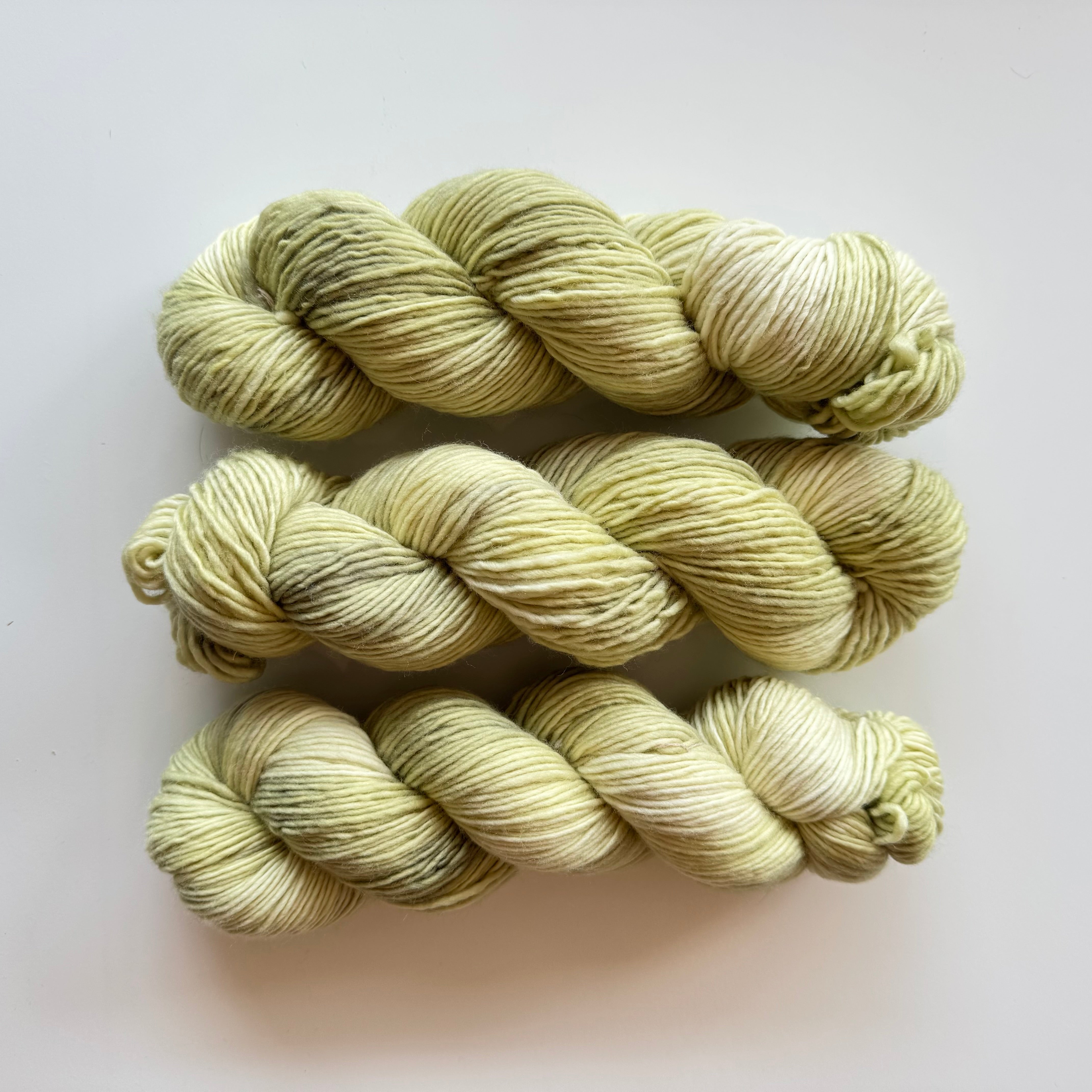 DOVE Worsted - Single Ply Merino wool
