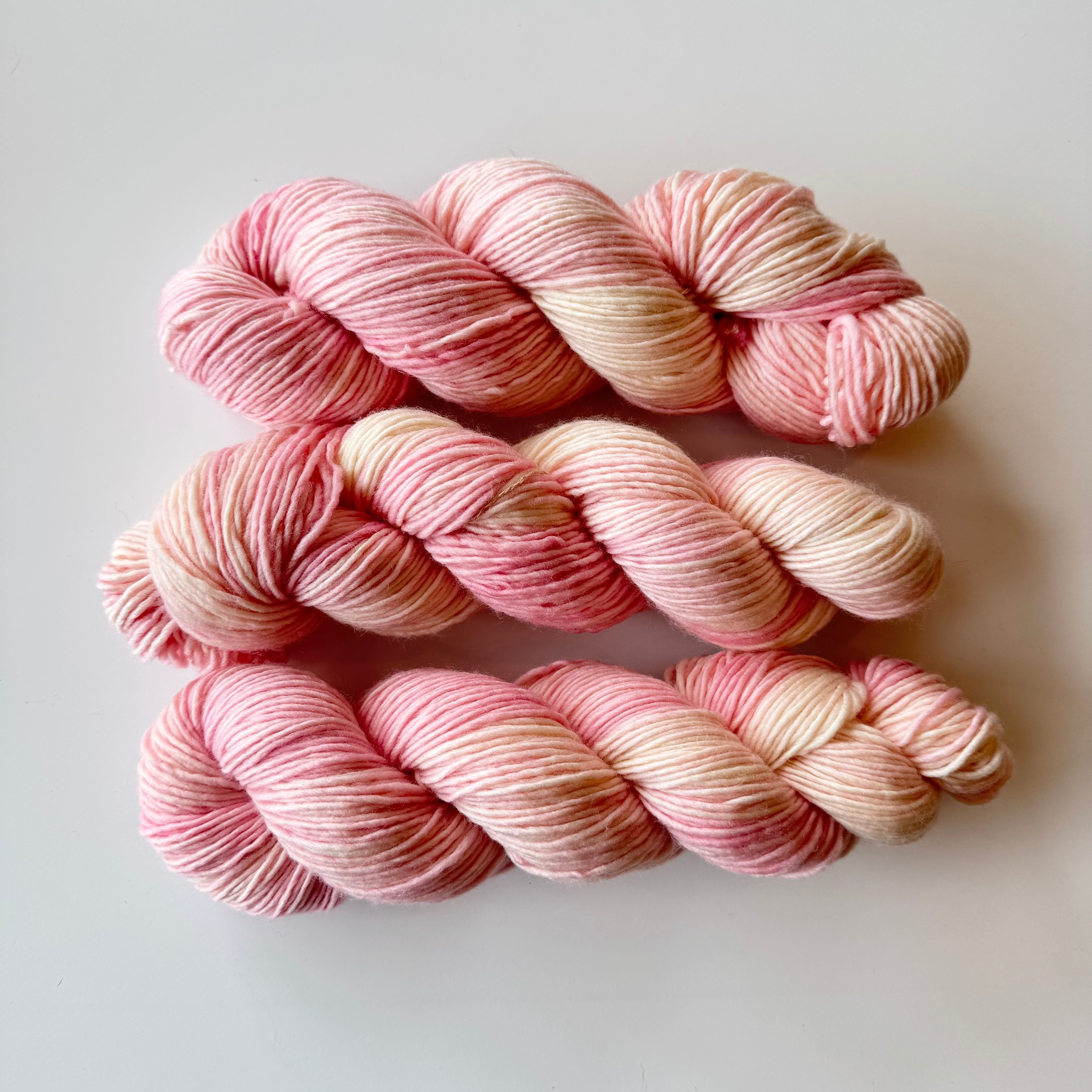 DOVE Worsted - Single Ply Merino wool