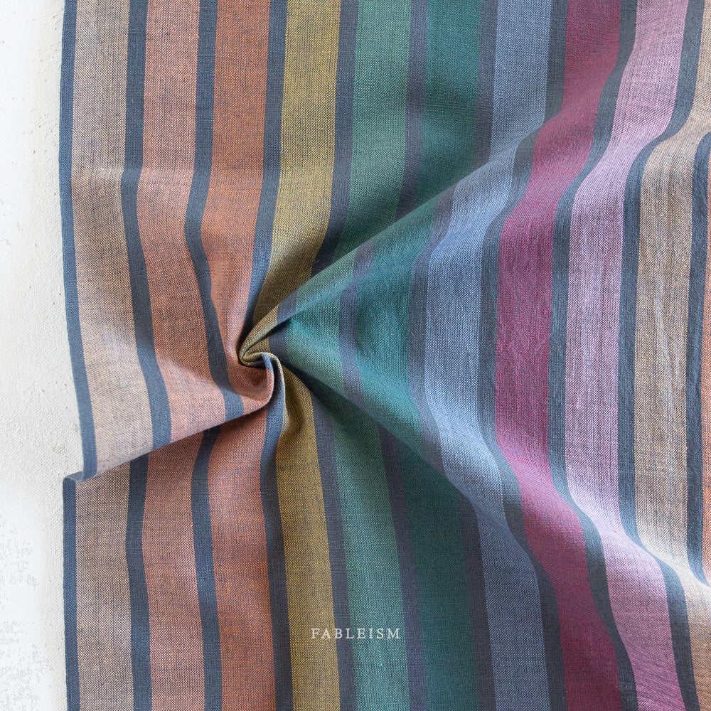 Fableism: LUCKY LOOM:Wings in Dark Rainbow