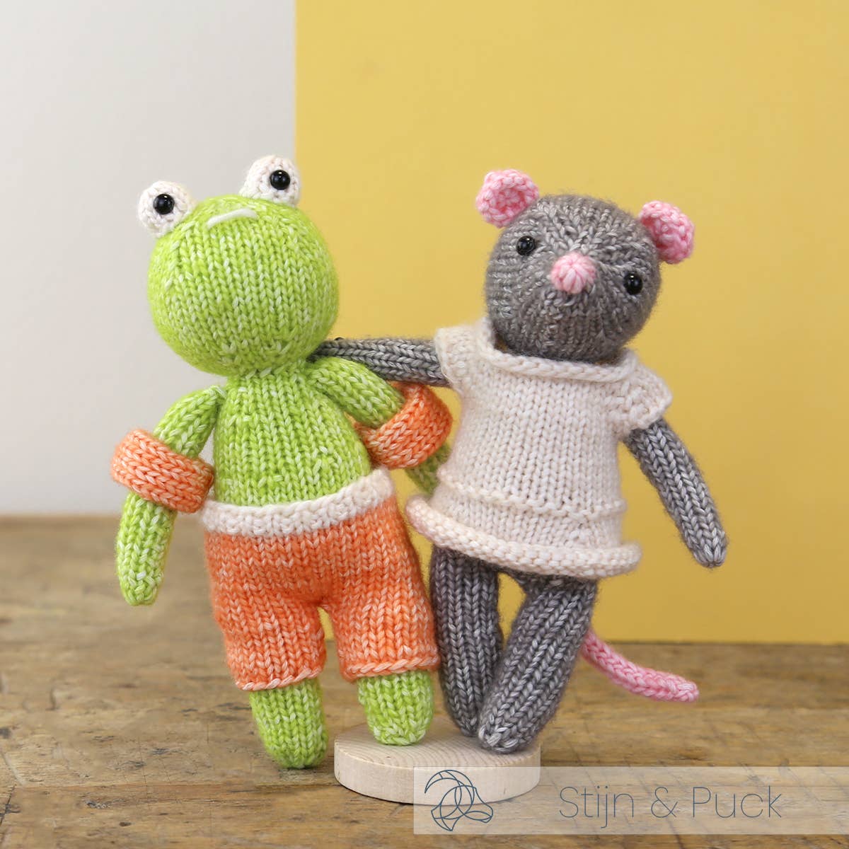 DIY Knitting Kit - Puck Mouse